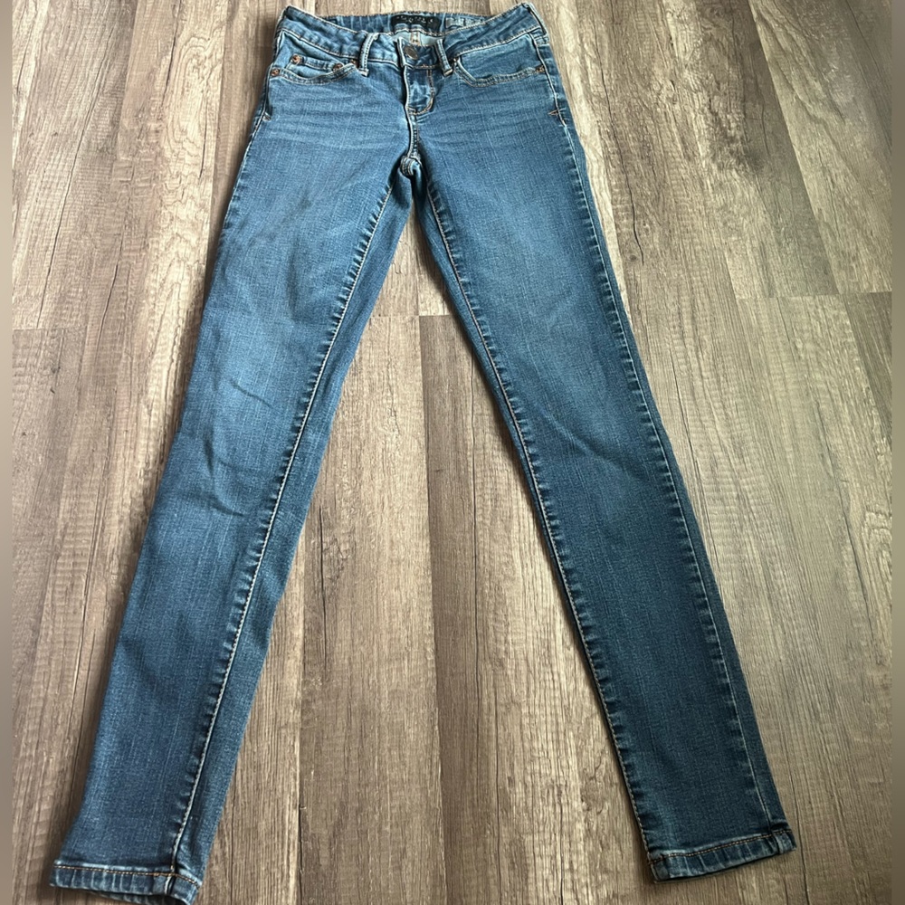 AEROPOSTALE dark wash skinny jeans